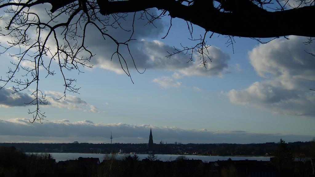 Fewofahrdorf Fahrdorf  Rum bild